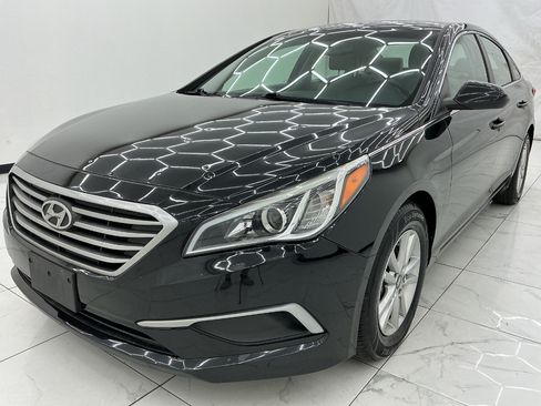 Used 2017 Hyundai Sonata SE FWD image 1