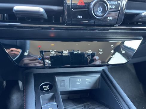 New 2026 Nissan Kicks SR w/ Cold Weather Package image 11