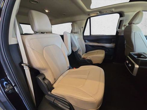 Used 2024 Ford Expedition Max Limited image 19