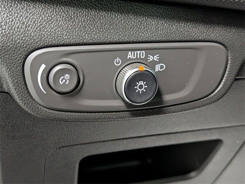 Used 2024 Chevrolet TrailBlazer RS w/ Convenience Package image 20