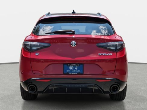 New 2024 Alfa Romeo Stelvio Veloce image 6
