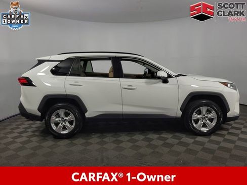 Used 2019 Toyota RAV4 XLE w/ Convenience Package FWD image 10
