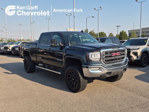 Used 2018 GMC Sierra 1500 SLE w/ SLE Fleet Preferred Package AWD/4WD image 1