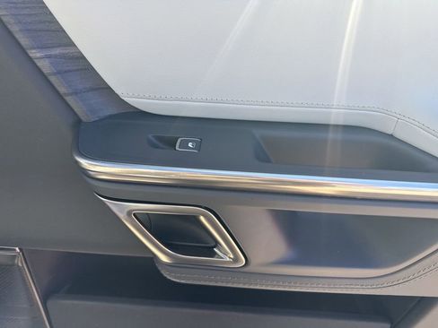 Used 2024 Rivian R1S Adventure image 34