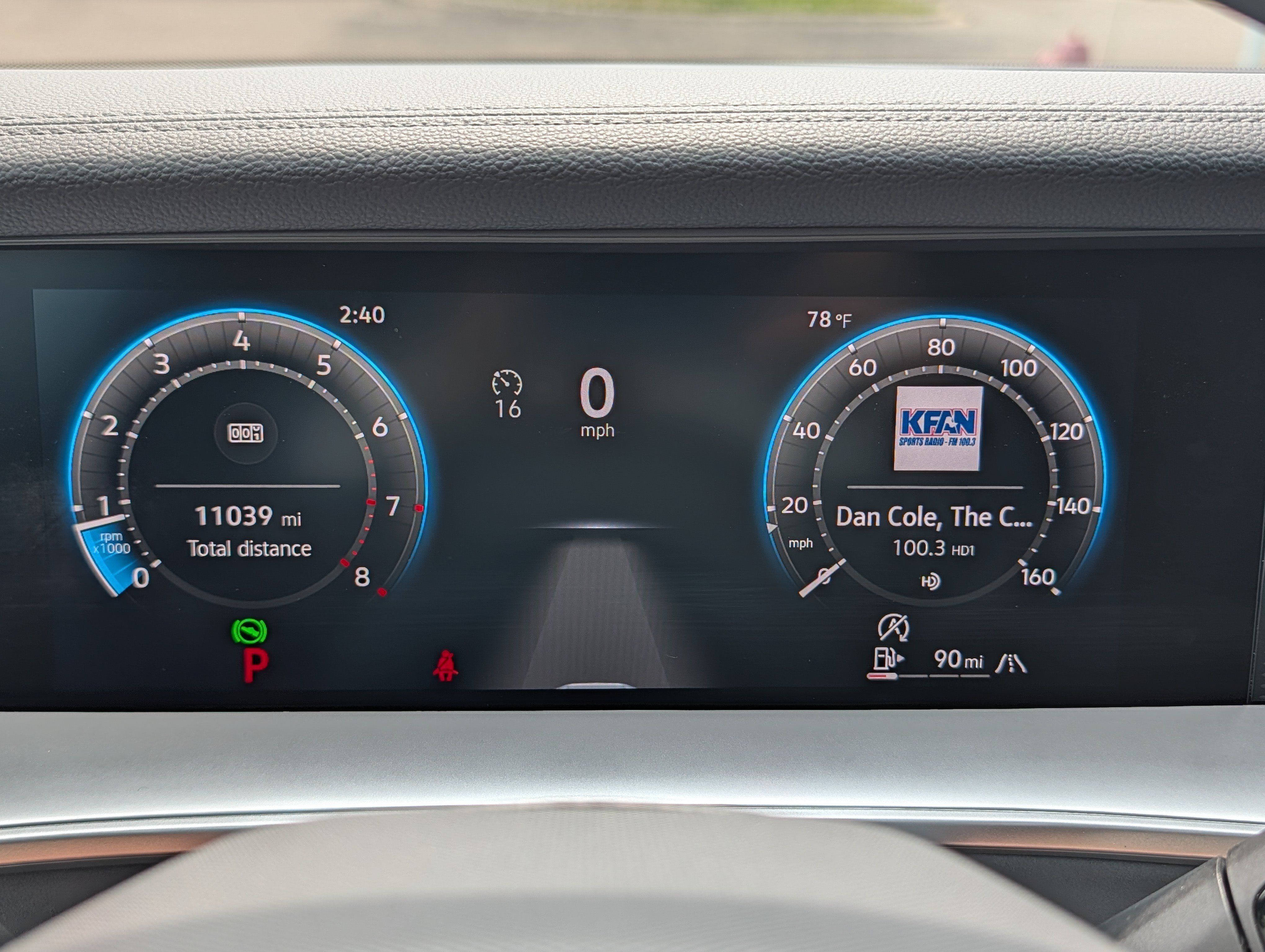 Certified 2025 Volkswagen Tiguan SE R-Line AWD/4WD image 21