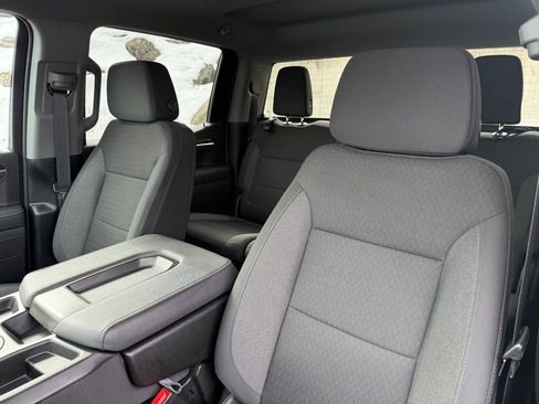 Used 2025 Chevrolet Silverado 1500 LT image 13