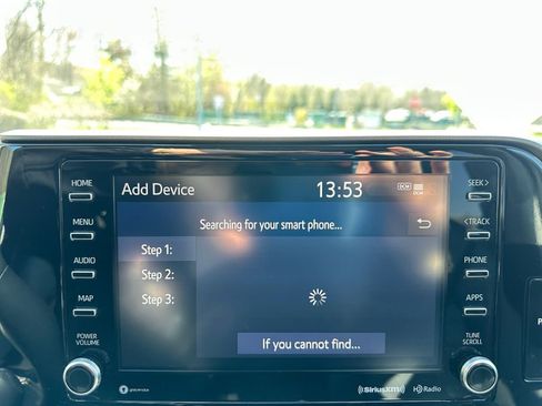 Used 2022 Toyota Highlander XLE image 17