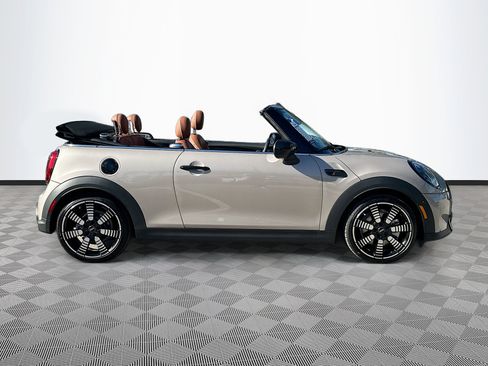 Used 2023 MINI Cooper S image 4