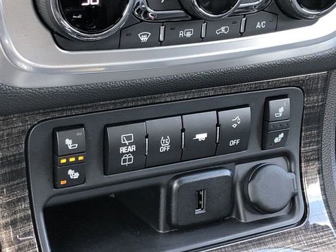 Used 2017 GMC Acadia Limited SLT image 15