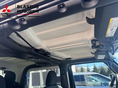 Used 2022 Jeep Wrangler Sport AWD/4WD image 41