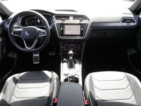 Used 2024 Volkswagen Tiguan SEL R-Line w/ MDO Package, Two-Row AWD/4WD image 10
