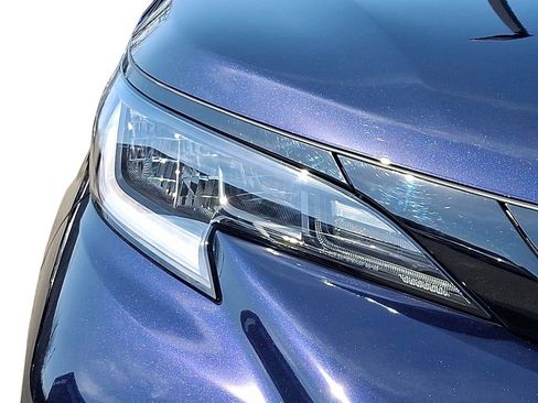 Used 2026 Toyota Sienna XSE image 10