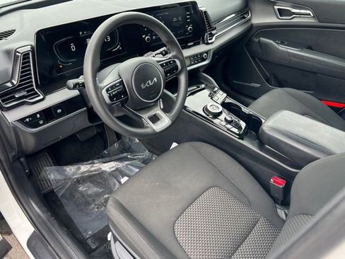 Certified 2023 Kia Sportage LX image 17