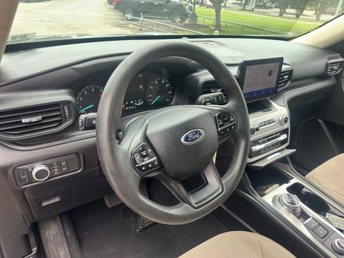 Used 2021 Ford Explorer 4WD w/ Class III Trailer Tow Package image 21