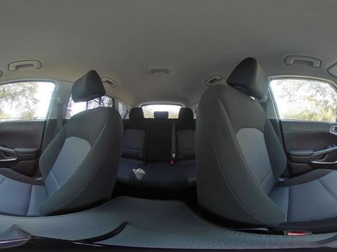 Used 2025 Kia Soul LX w/ LX Technology Package FWD image 37