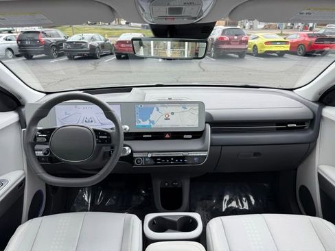 Used 2024 Hyundai Ioniq 5 Limited image 24