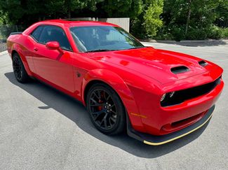 Used 2023 Dodge Challenger SRT Hellcat RWD video 3