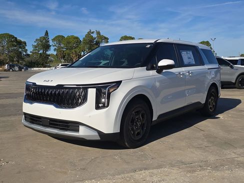 New 2026 Kia Carnival FWD image 4
