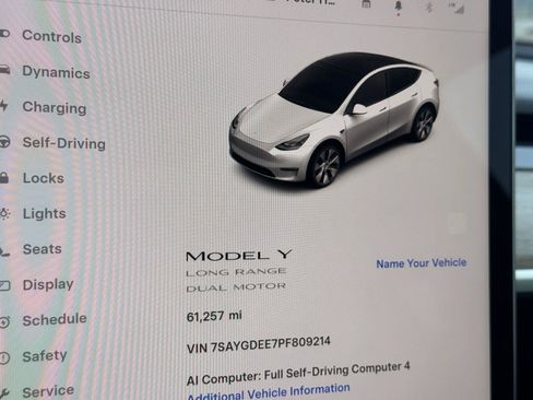 Used 2023 Tesla Model Y AWD image 18