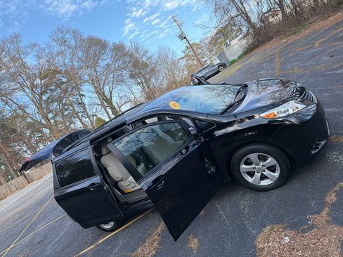 Used 2011 Toyota Sienna LE FWD image 34