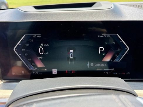 Used 2023 BMW X7 xDrive40i w/ Premium Package AWD/4WD image 18