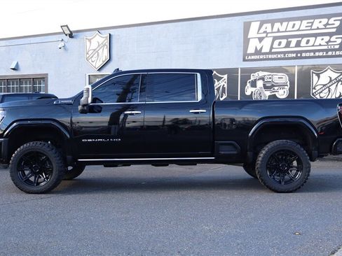 Used 2025 GMC Sierra 3500 Denali Ultimate image 2