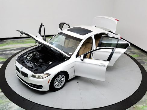 Used 2014 BMW 528i Sedan RWD image 37