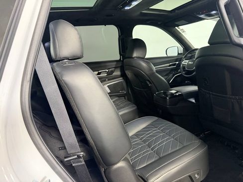 Used 2024 Kia Telluride SX Prestige X-Pro AWD/4WD image 31