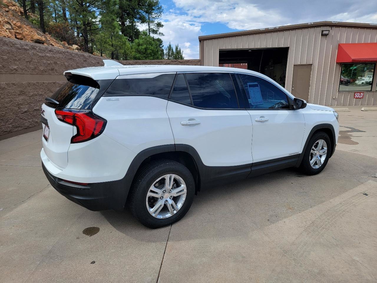 Used 2019 GMC Terrain SLE FWD image 5