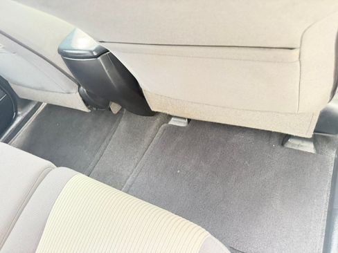 Used 2015 Toyota RAV4 XLE FWD image 24