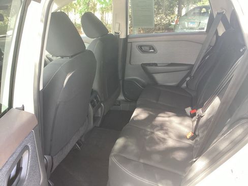 Used 2023 Nissan Rogue S AWD/4WD image 22