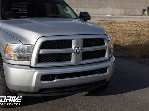 Used 2017 RAM 3500 Tradesman w/ Chrome Appearance Group image 3