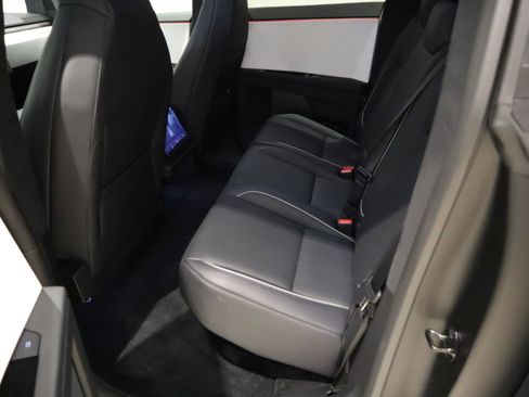 Used 2024 Tesla Cybertruck AWD Crew Cab image 22