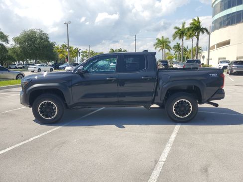 Certified 2026 Toyota Tacoma TRD Off-Road w/ TRD Off Road Upgrade Package AWD/4WD image 6
