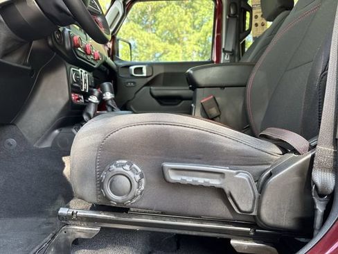 Used 2021 Jeep Gladiator Rubicon w/ Trailer Tow Package AWD/4WD image 12