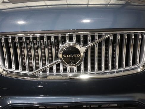 Used 2025 Volvo XC90 B6 Plus w/ Protection Package Premier image 40