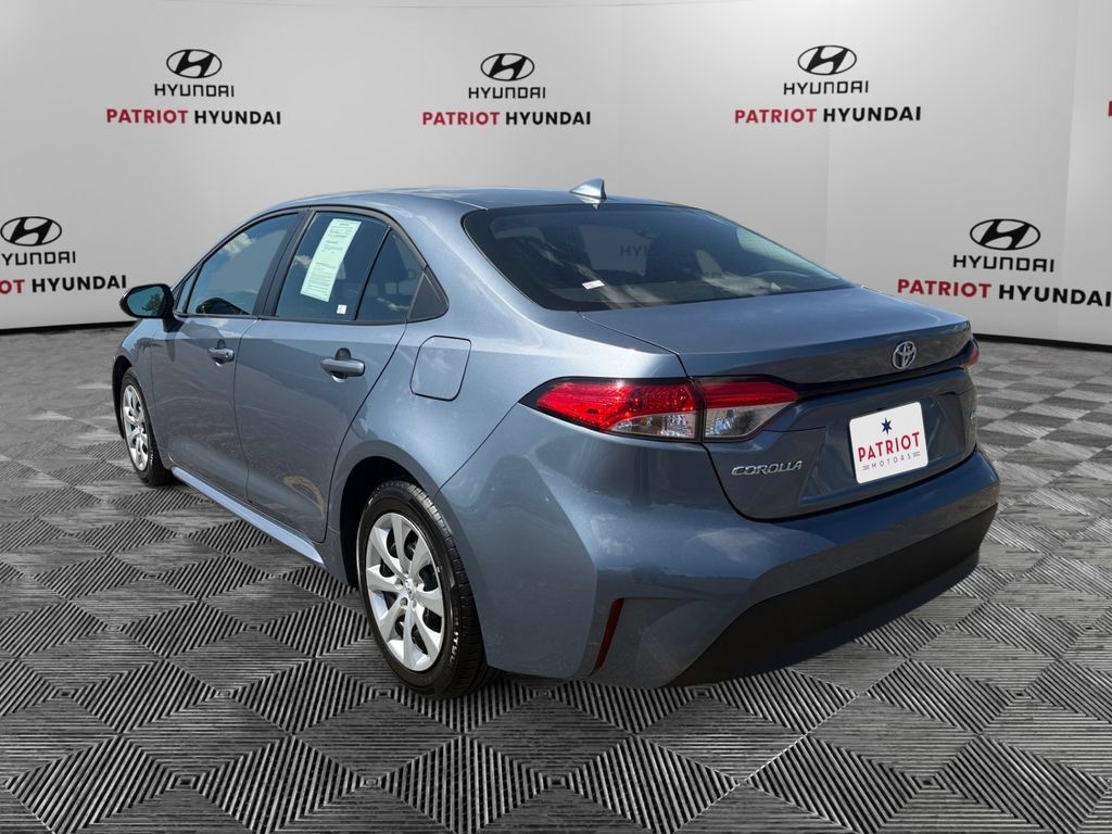 Used 2024 Toyota Corolla LE FWD image 5