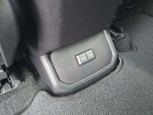 Certified 2024 Toyota Highlander XLE image 13