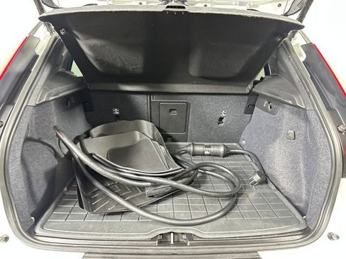 Used 2023 Volvo XC40 Recharge Plus w/ Protection Package Premier image 25