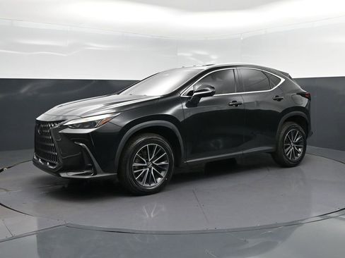 Used 2022 Lexus NX 250 FWD image 3