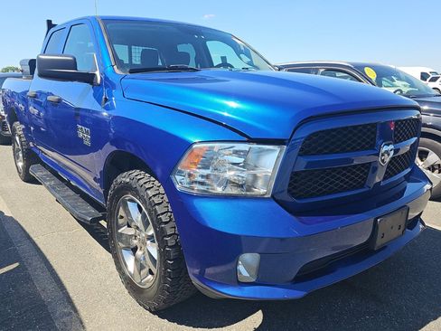 Used 2019 RAM 1500 Express w/ Express Value Package AWD/4WD image 3