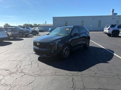 Used 2025 Cadillac XT4 Sport AWD/4WD image 2
