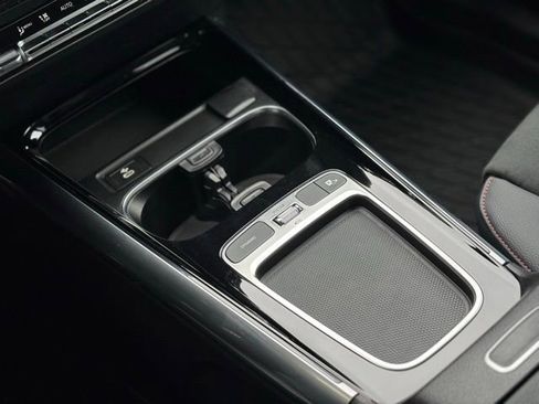 Used 2026 Mercedes-Benz GLA 250 4MATIC image 37