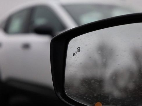 New 2025 Nissan Versa SV w/ Trunk Package image 18