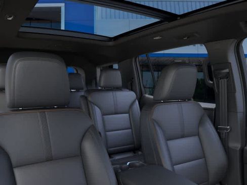 New 2026 Chevrolet Traverse High Country w/ LPO, Floor Liner Package FWD image 24