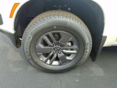 New 2026 Nissan Frontier SV AWD/4WD image 4