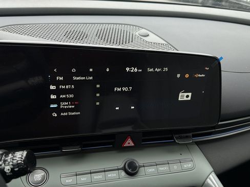 New 2026 Hyundai Elantra Limited FWD image 17