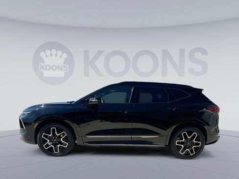 Used 2023 Chevrolet Blazer RS w/ Enhanced Convenience Package AWD/4WD image 2