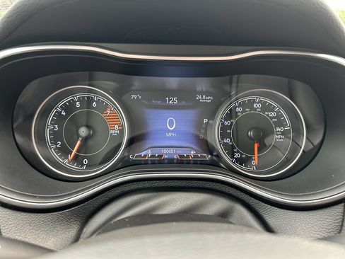 Used 2019 Jeep Cherokee Limited AWD/4WD image 27