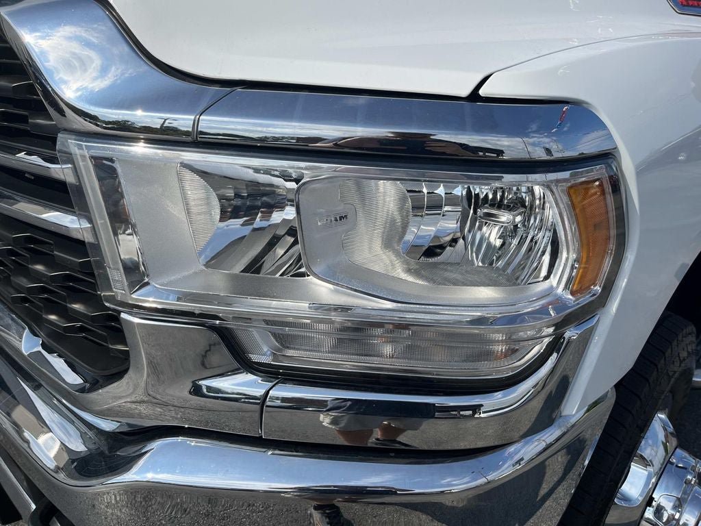 Used 2022 RAM 3500 Big Horn AWD/4WD image 9
